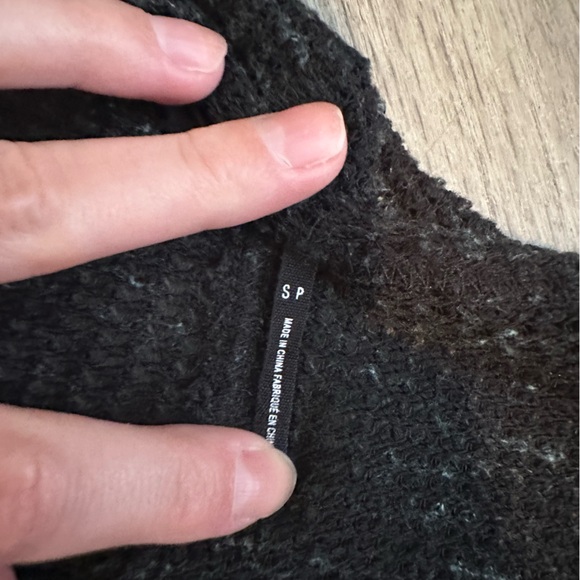 Sweater - Picture 4 of 7